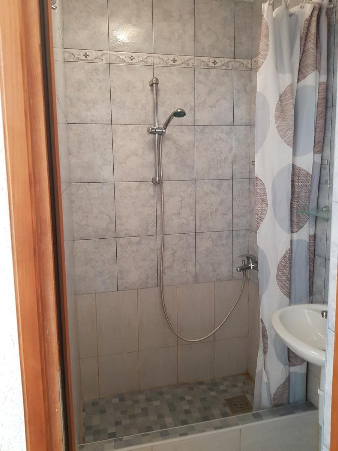 Astra Apartment Vir Luaran gambar